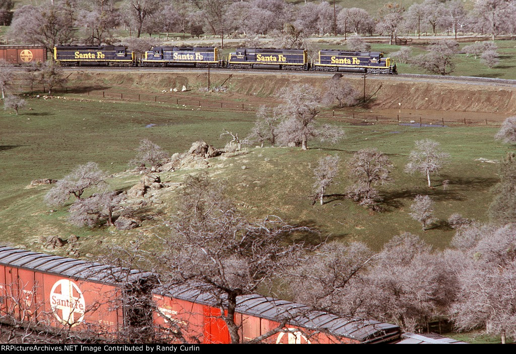 ATSF 5004 near Walong